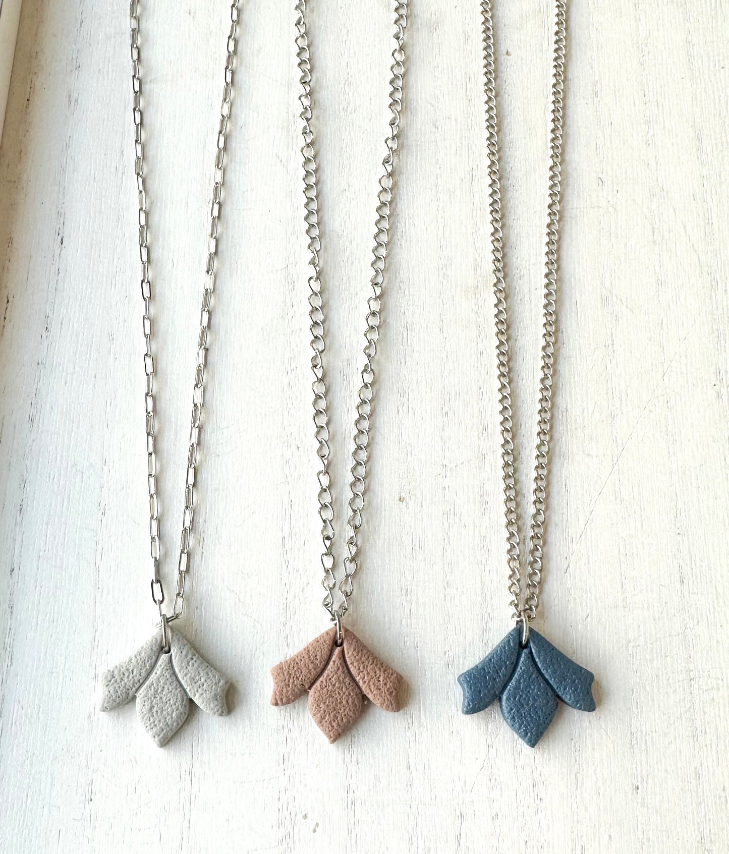 Necklaces • 3 colors