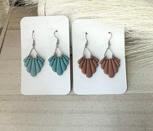 Fan/Scallop polymer clay earrings • 2 colors