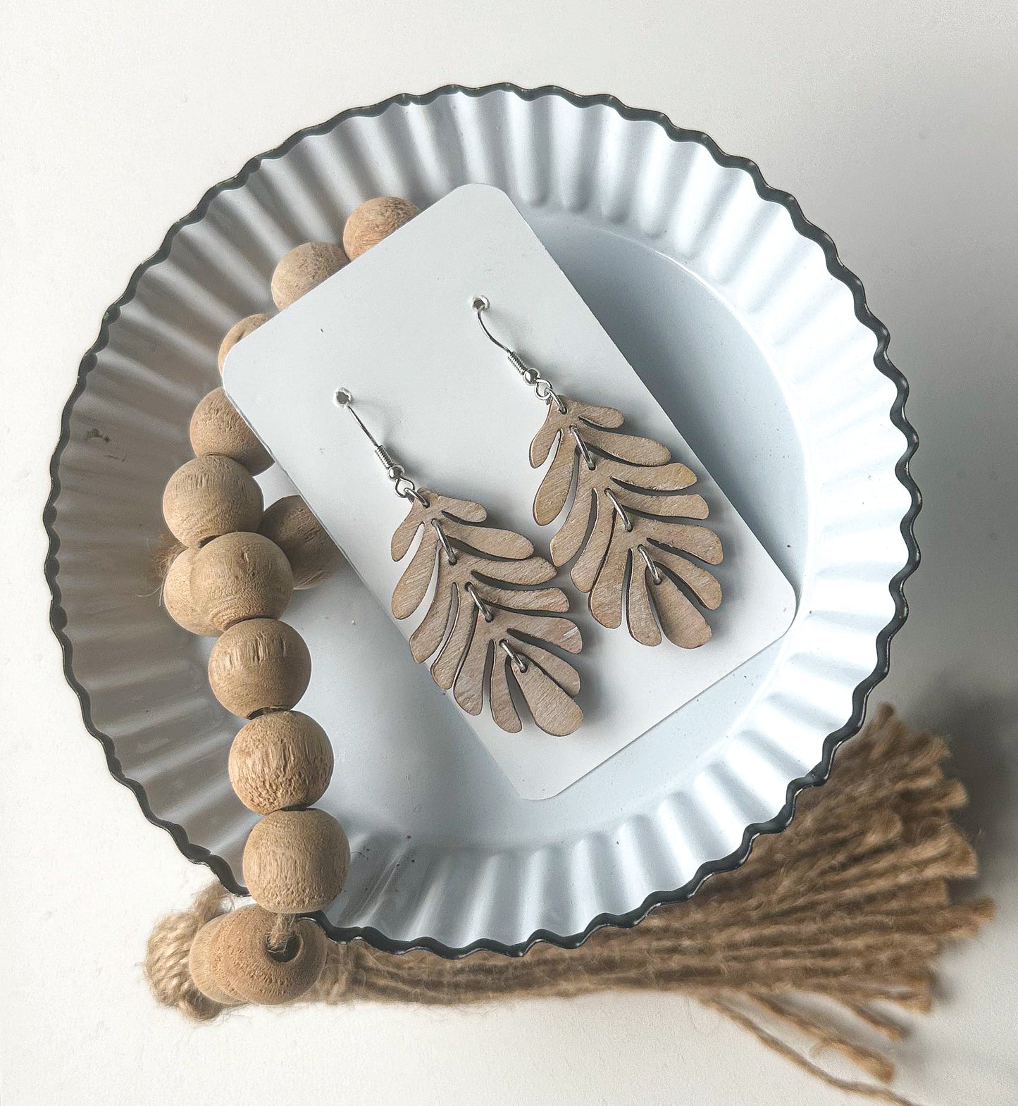 Dangling Leaf Wood Earrings * 5 Colors