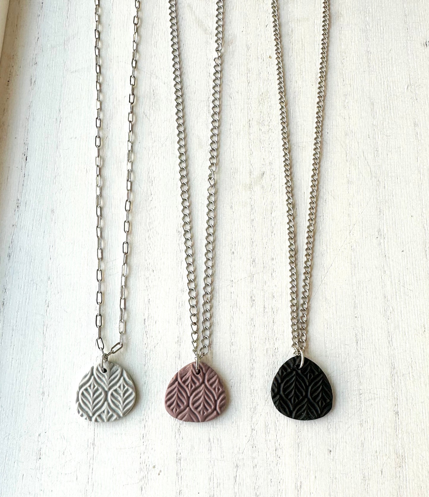 Necklaces • 3 colors